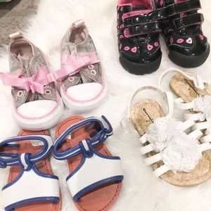 SOLD ✖️✖️✖️Baby girl shoe bundle